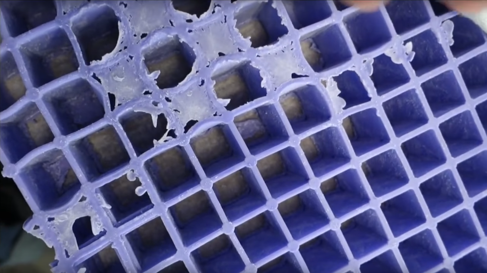 Purple Mattress Suing Blogger Over White Powder